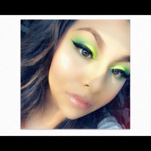 Meet your Posher, Naomi